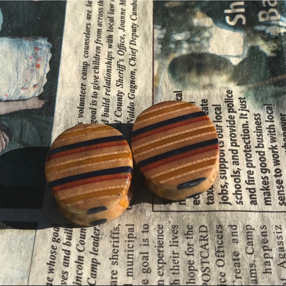 Custom plugs made from used skateboards